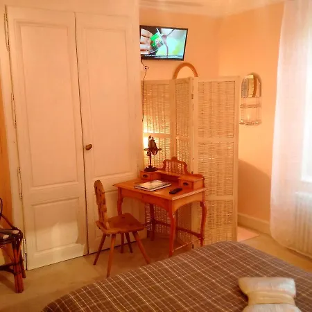 Le Prieure Guest house Aydoilles